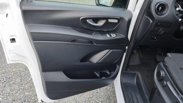 Mercedes Benz Vito image 3