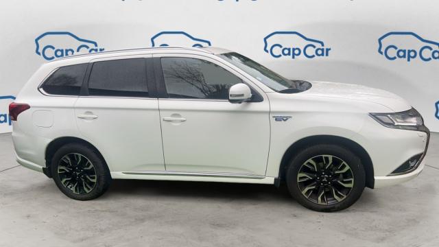 Mitsubishi Outlander image 2