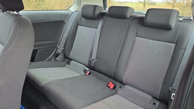 Volkswagen Golf image 6