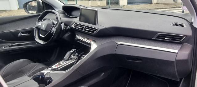 Peugeot 3008 image 2