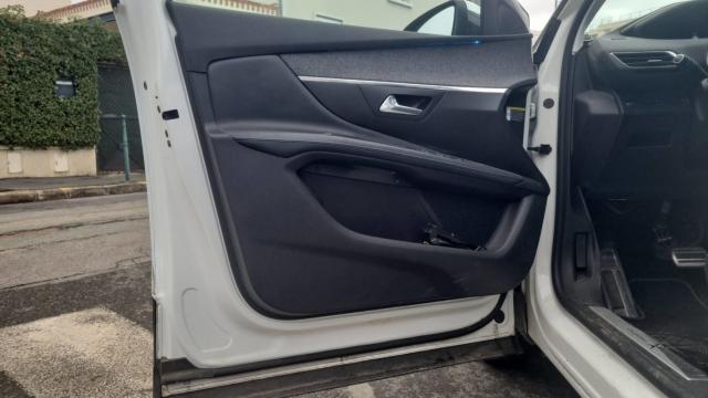 Peugeot 3008 image 4