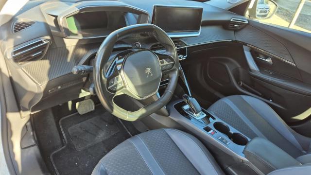 Peugeot 2008 image 9