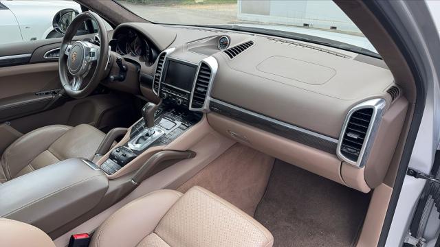 Porsche Cayenne image 4