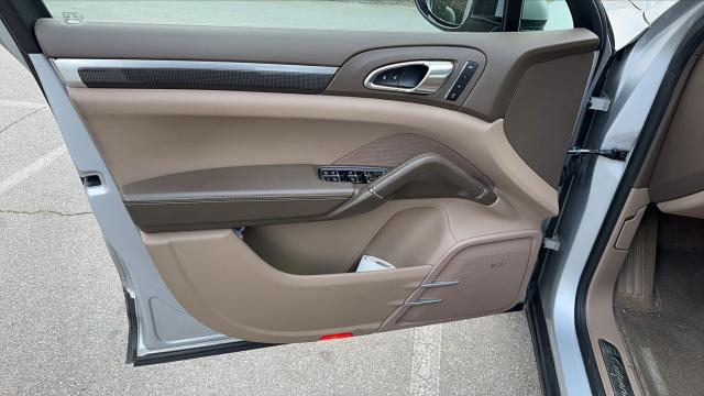 Porsche Cayenne image 7