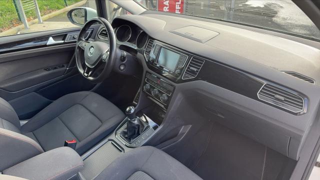 Volkswagen Golf Sportsvan image 5