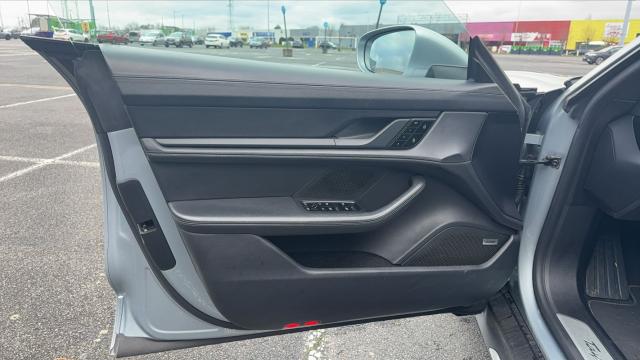 Porsche Taycan image 1