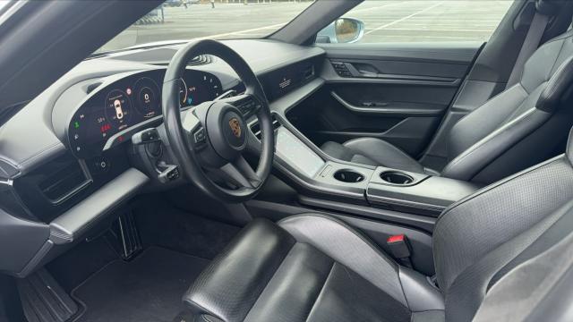 Porsche Taycan image 3