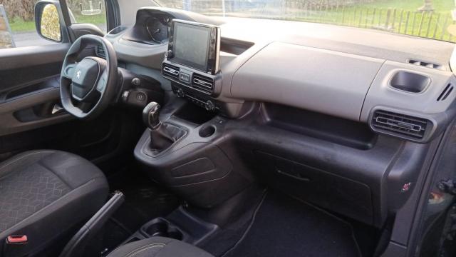 Peugeot Rifter image 1