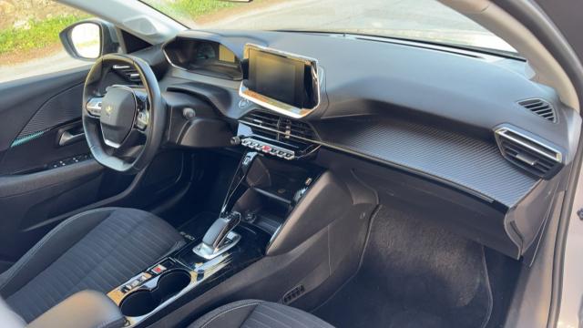 Peugeot E-208 image 5