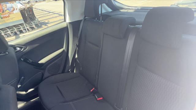 Peugeot 208 image 8