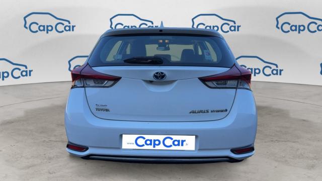Toyota Auris image 9