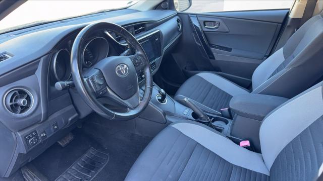 Toyota Auris image 3