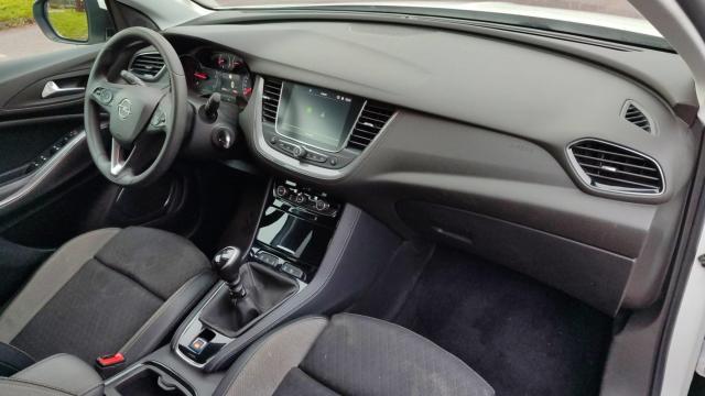 Opel Grandland X image 2