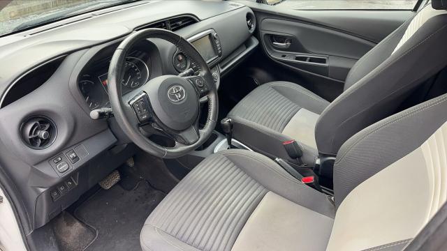 Toyota Yaris image 6