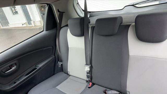 Toyota Yaris image 2