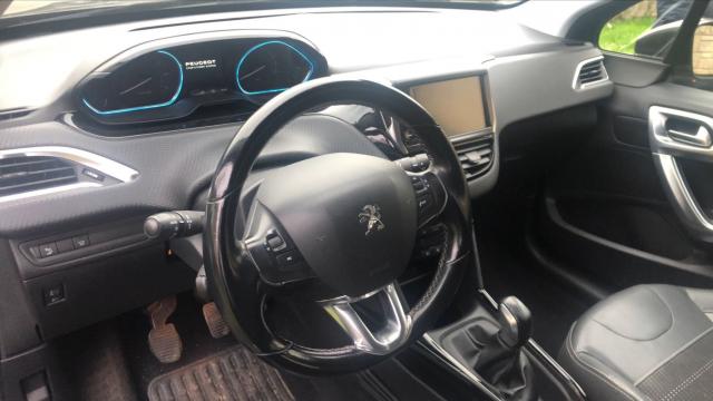 Peugeot 2008 image 7