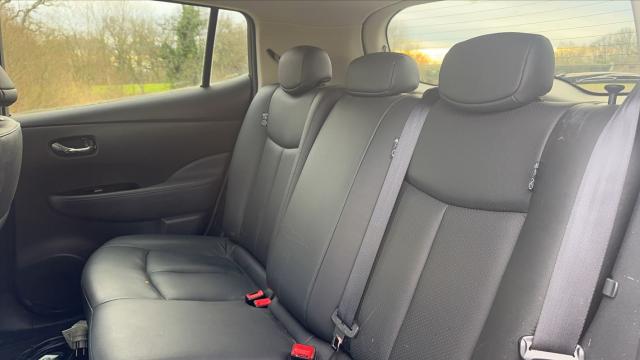 Nissan Leaf image 2