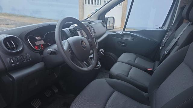 Renault Trafic image 8