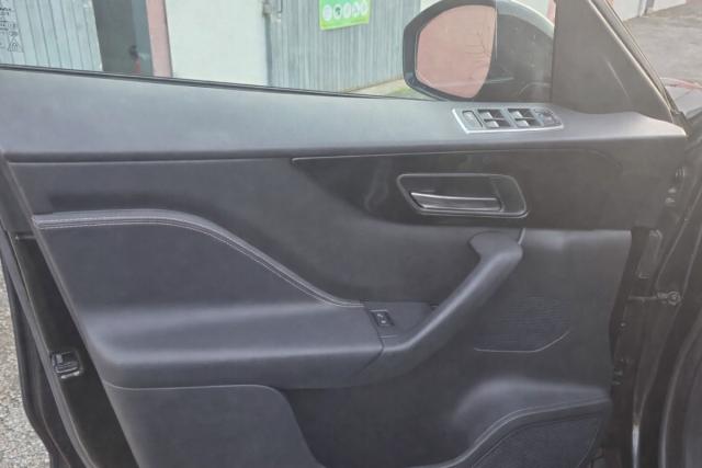 Jaguar F-Pace image 7