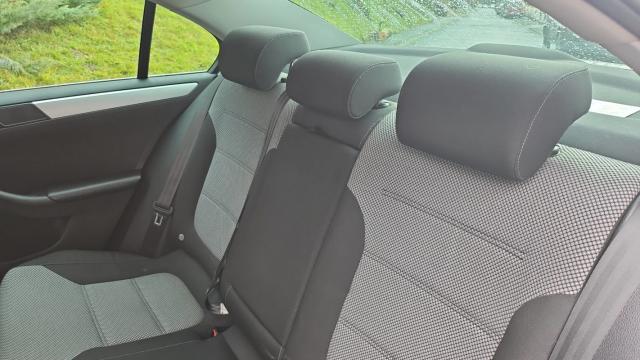 Volkswagen Jetta image 3