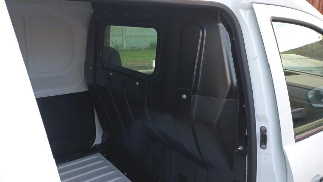 Renault Express image 6