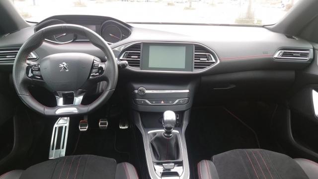 Peugeot 308 image 2