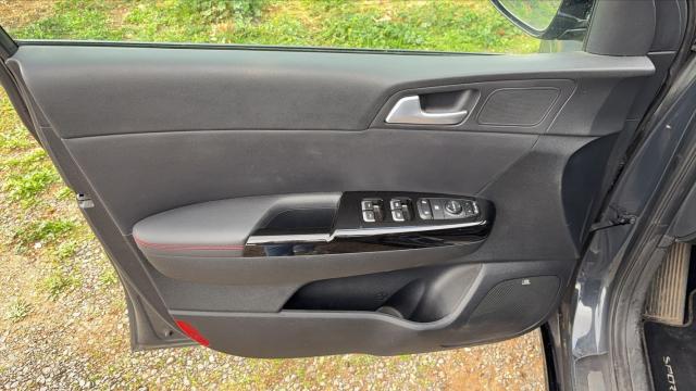 Kia Sportage image 4