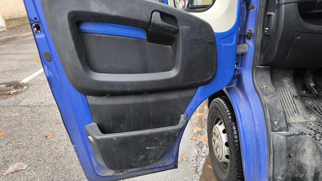 Peugeot Boxer image 2