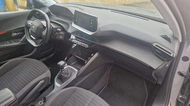 Peugeot 2008 image 2