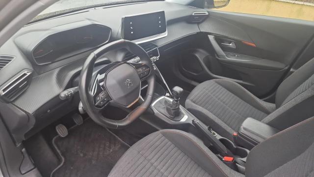 Peugeot 2008 image 9