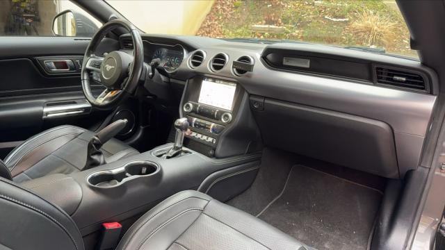 Ford Mustang image 5