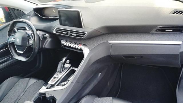 Peugeot 3008 image 1