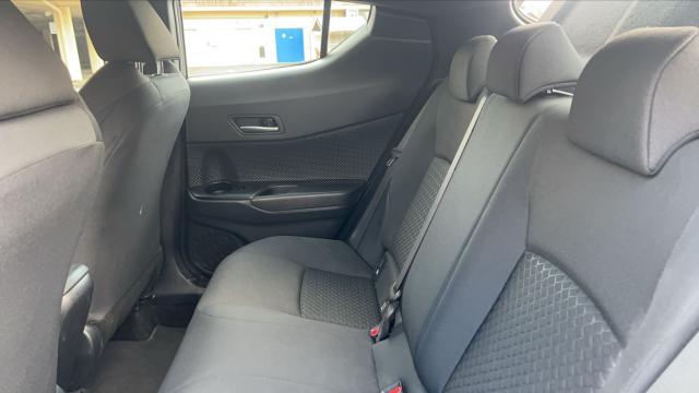 Toyota C-Hr image 2