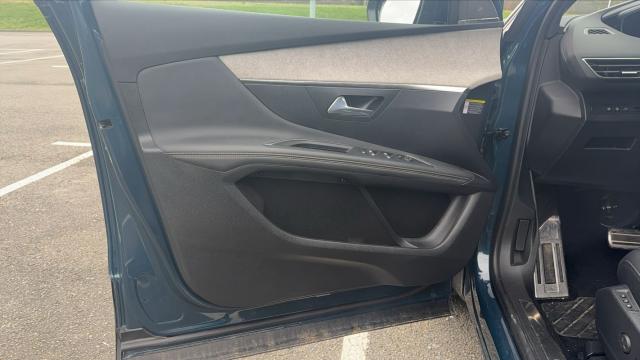Peugeot 3008 image 6
