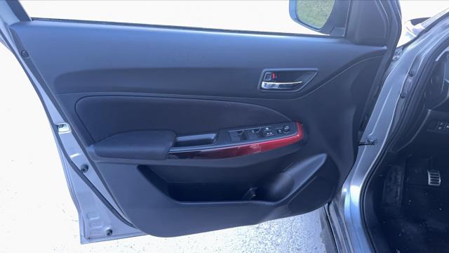 Suzuki Swift image 7