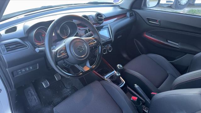 Suzuki Swift image 9