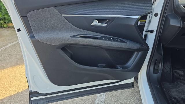 Peugeot 3008 image 5