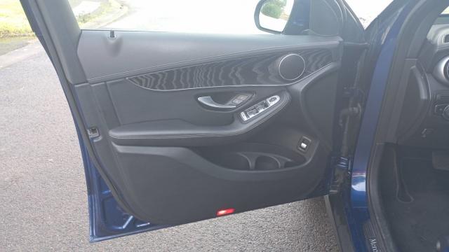Mercedes Benz Classe Glc image 5
