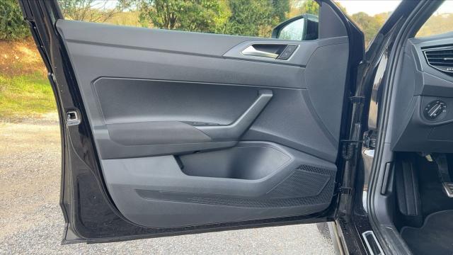 Volkswagen Polo image 9