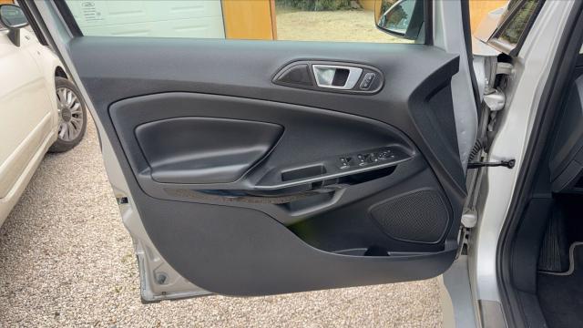 Ford Ecosport image 9