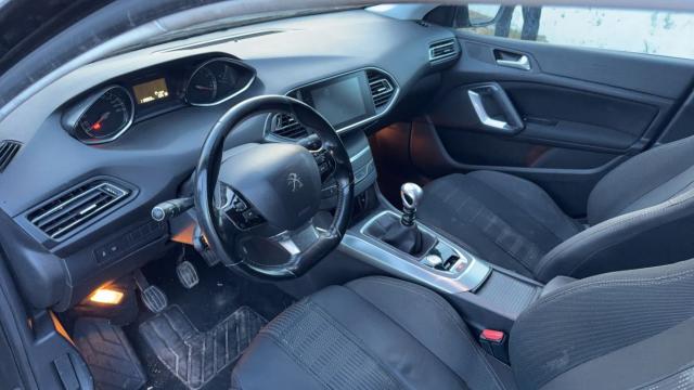 Peugeot 308 image 6