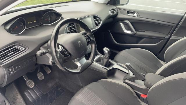 Peugeot 308 image 6