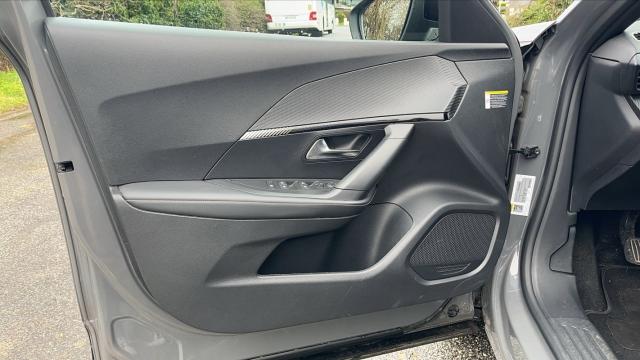 Peugeot 2008 image 6