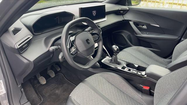 Peugeot 2008 image 1