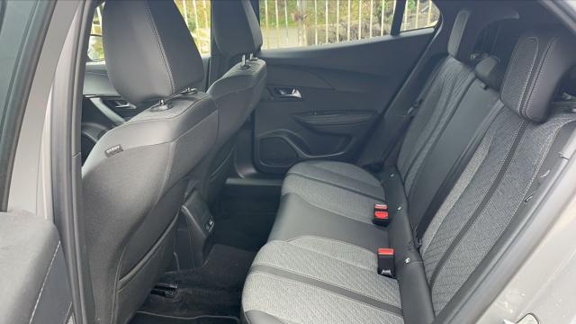 Peugeot 2008 image 7