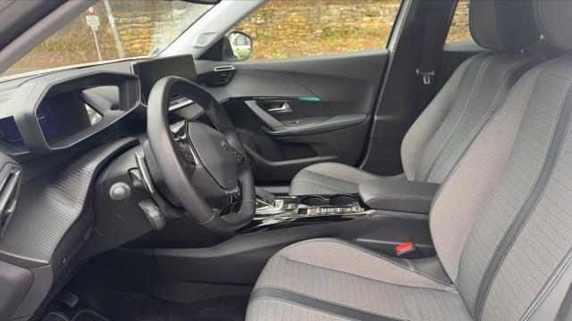 Peugeot 2008 image 5