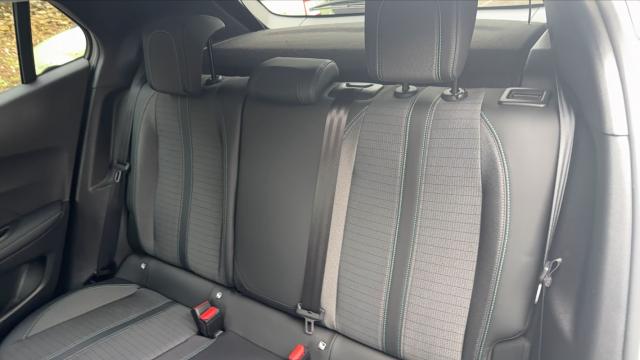 Peugeot 2008 image 2