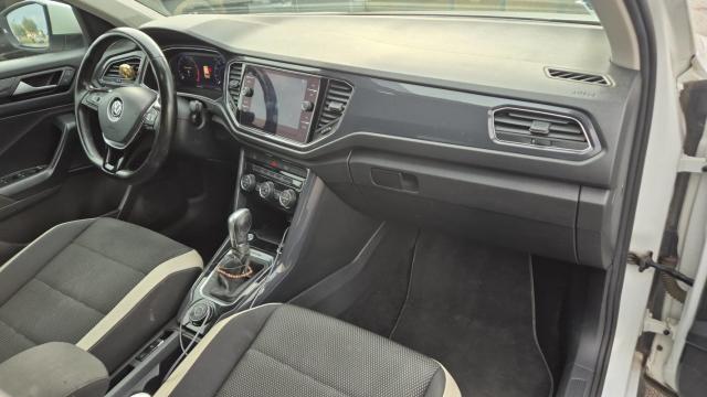 Volkswagen T-Roc image 8