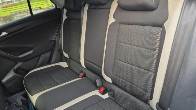 Volkswagen T-Roc image 3