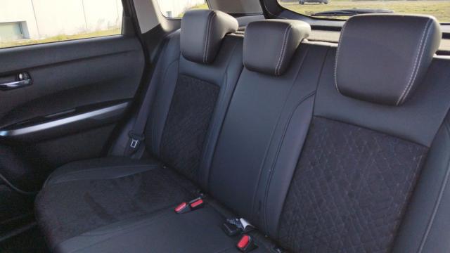 Suzuki Vitara image 3